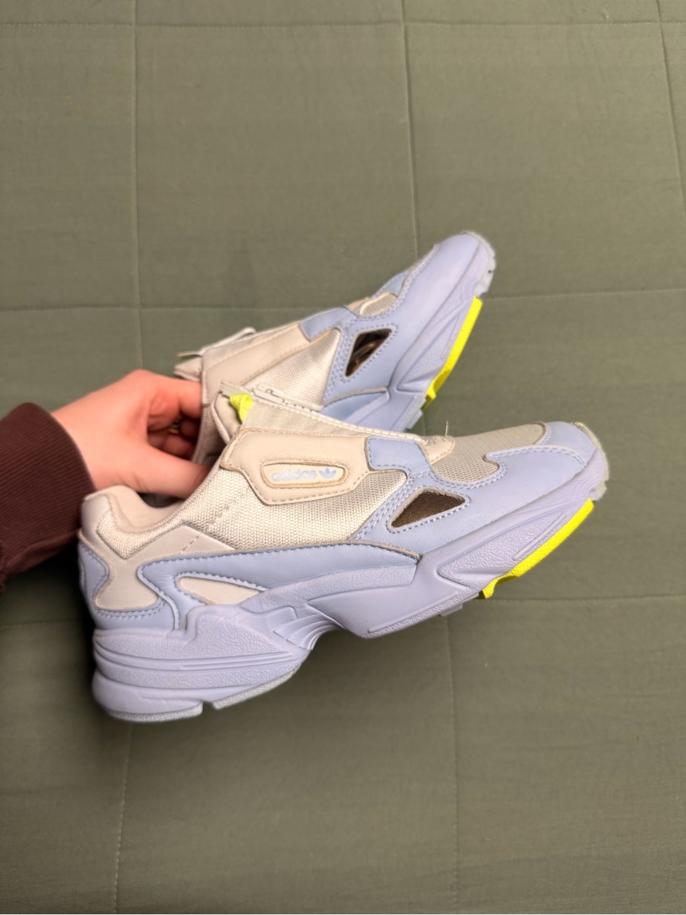 Adidas Sneakers